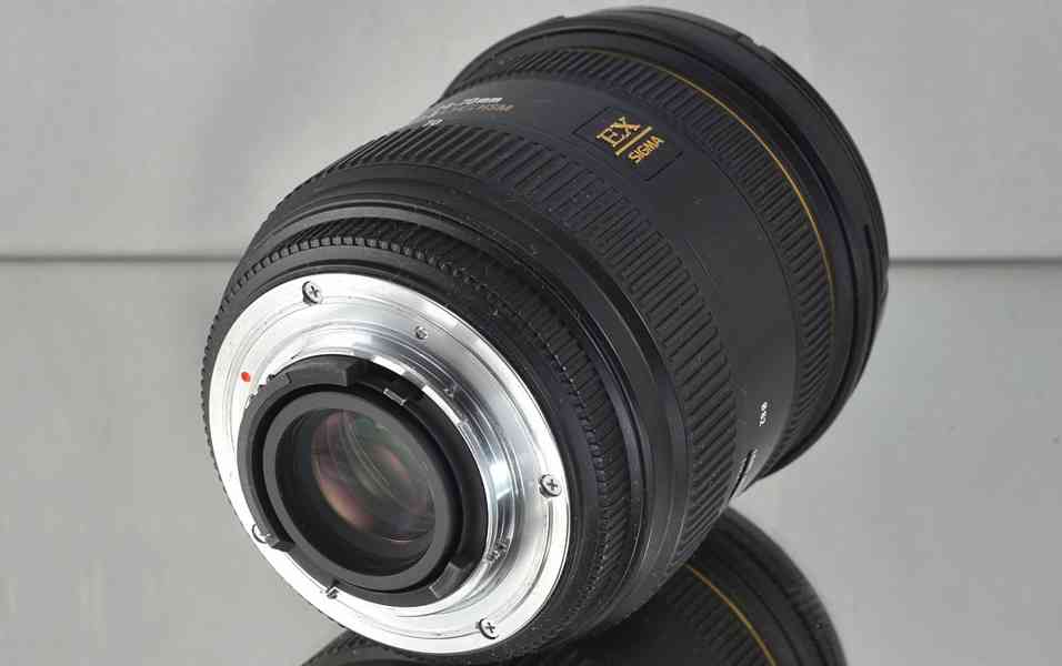 pro Nikon - SIGMA 24-70 mm f/2,8 EX DG HSM *FX - foto 5