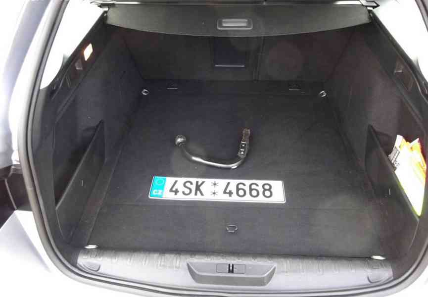 Peugeot 308 1.5 HDI Combi r.v.2018 (96 kw) 1.Maj.serv.kníž.Č - foto 17