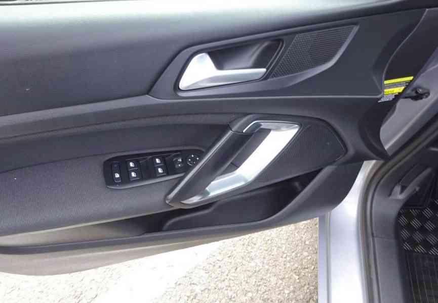 Peugeot 308 1.5 HDI Combi r.v.2018 (96 kw) 1.Maj.serv.kníž.Č - foto 6