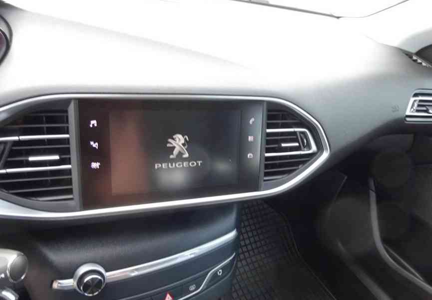 Peugeot 308 1.5 HDI Combi r.v.2018 (96 kw) 1.Maj.serv.kníž.Č - foto 8
