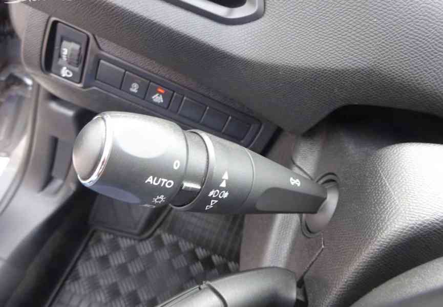 Peugeot 308 1.5 HDI Combi r.v.2018 (96 kw) 1.Maj.serv.kníž.Č - foto 13