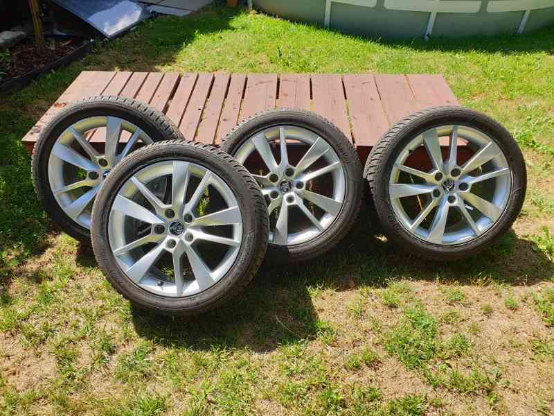 Alu kola Škoda 5x112(7Jx17H2)+pneu 225/45 R17,91H - foto 1