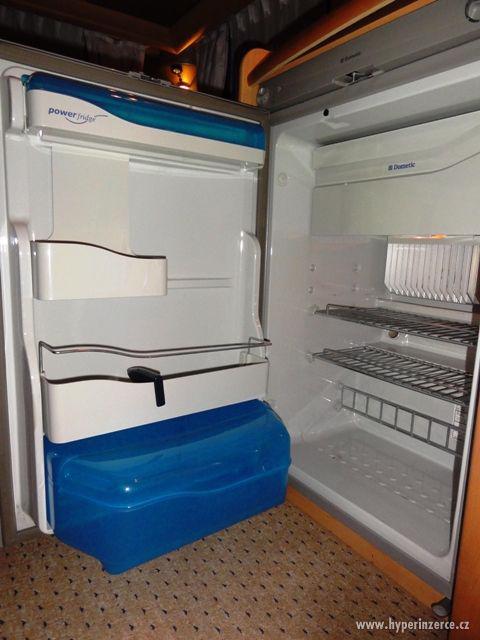 AKCE SLEVA 19900,-Kč!!!!!PRODÁM KARAVAN HOBBY DE LUXE 460UFE - foto 6