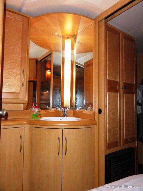AKCE SLEVA 19900,-Kč!!!!!PRODÁM KARAVAN HOBBY DE LUXE 460UFE - foto 7