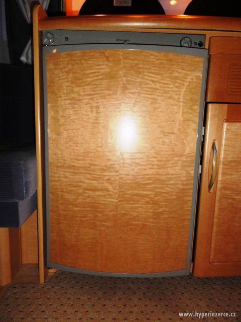 AKCE SLEVA 19900,-Kč!!!!!PRODÁM KARAVAN HOBBY DE LUXE 460UFE - foto 12