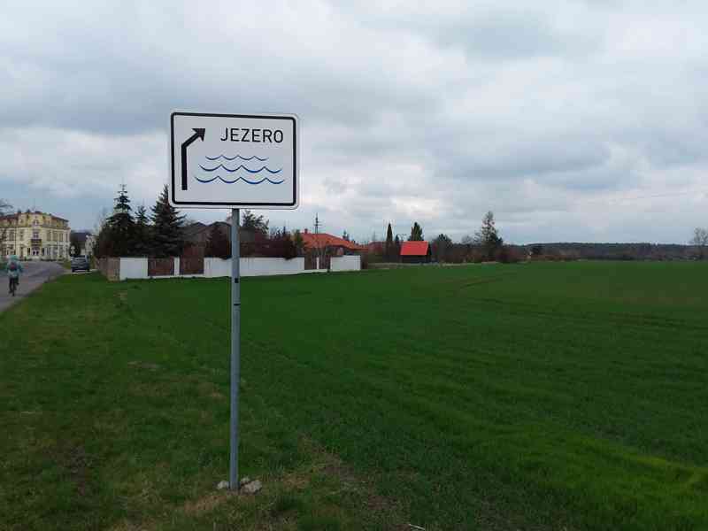 Nadherny Pozemek v Sadska  blizko do Pravy,900m,30×30m. - foto 8