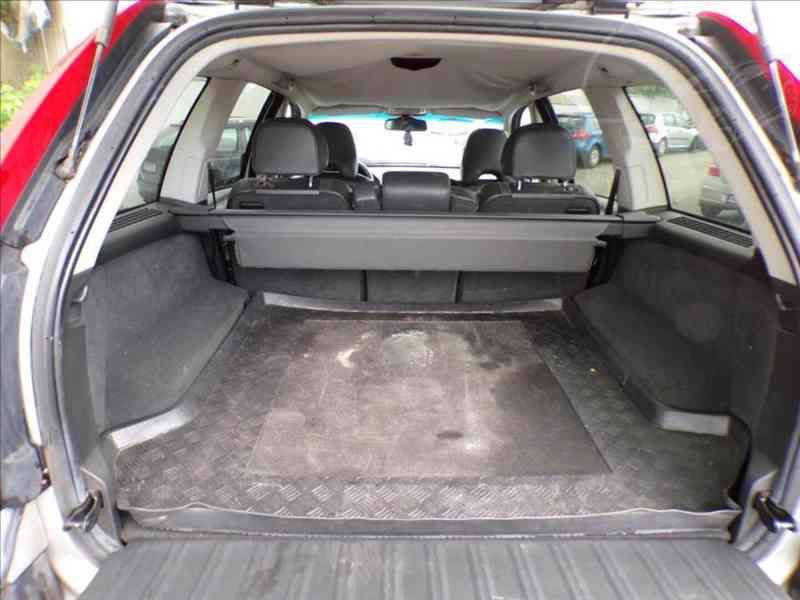 Volvo XC90 2,4 D5 AWD XENONY - foto 10