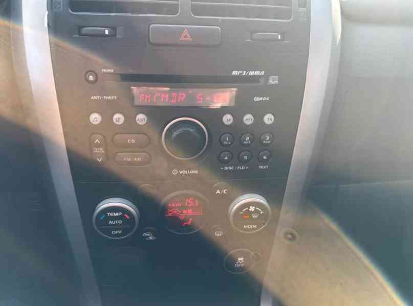 Suzuki Grand Vitara 1.6i City benzín 78kw - foto 25