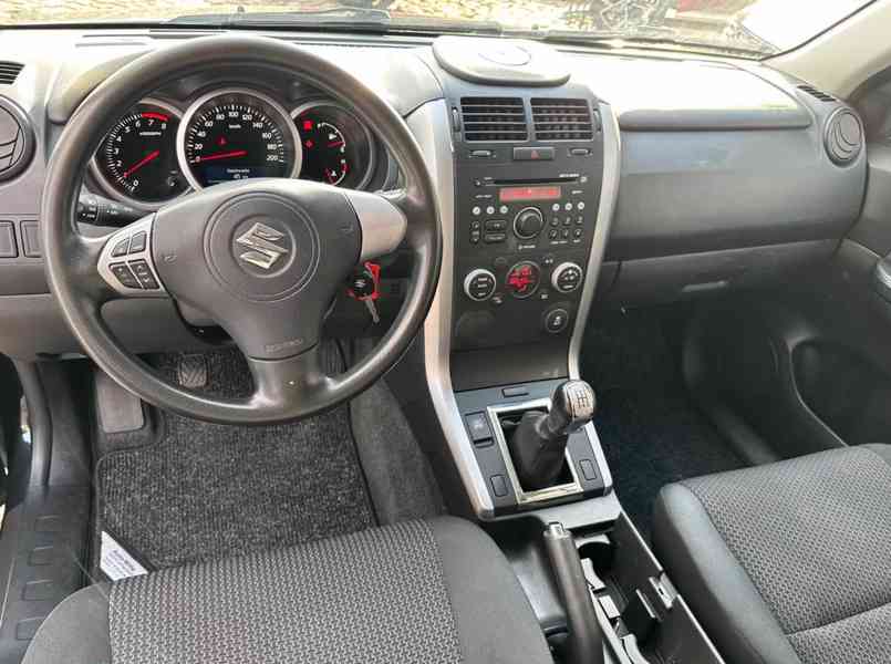 Suzuki Grand Vitara 1.6i City benzín 78kw - foto 17