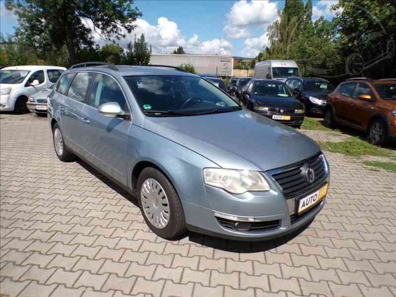 Volkswagen Passat 2,0 FSI - foto 1