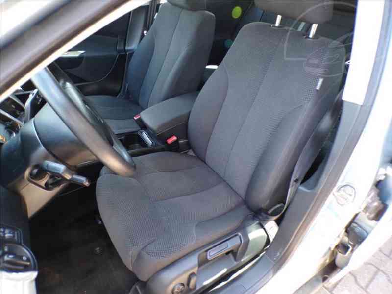 Volkswagen Passat 2,0 FSI - foto 6