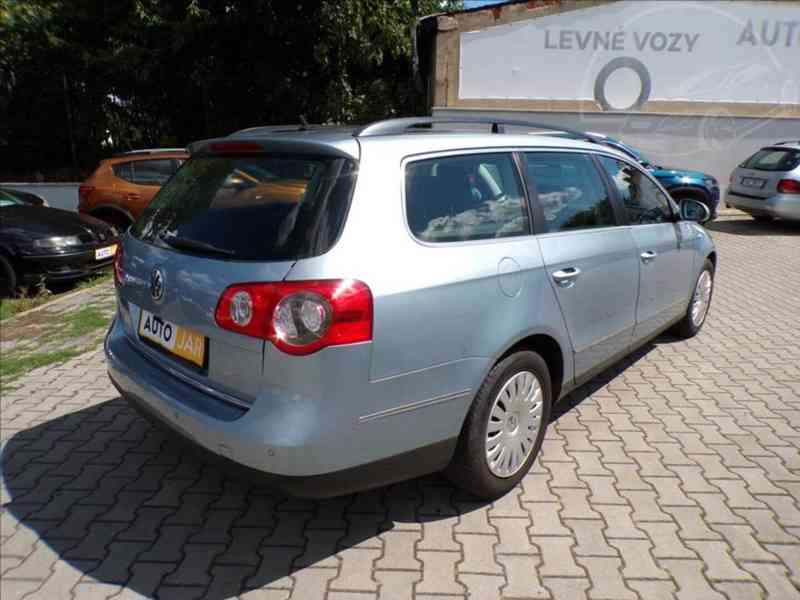 Volkswagen Passat 2,0 FSI - foto 4