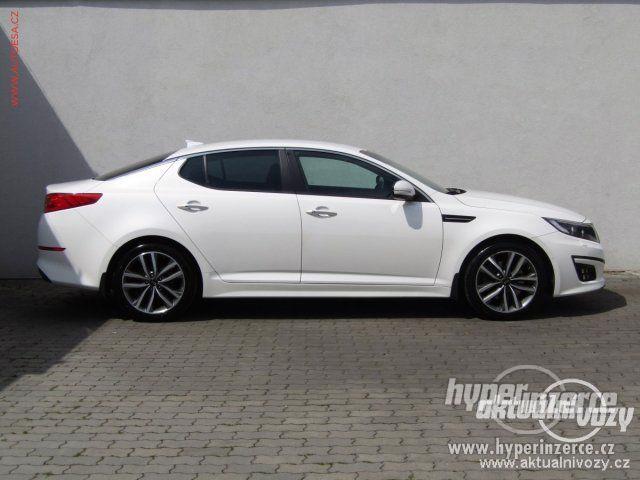 Kia Optima 1.7, nafta,  2015, navigace, kůže - foto 16