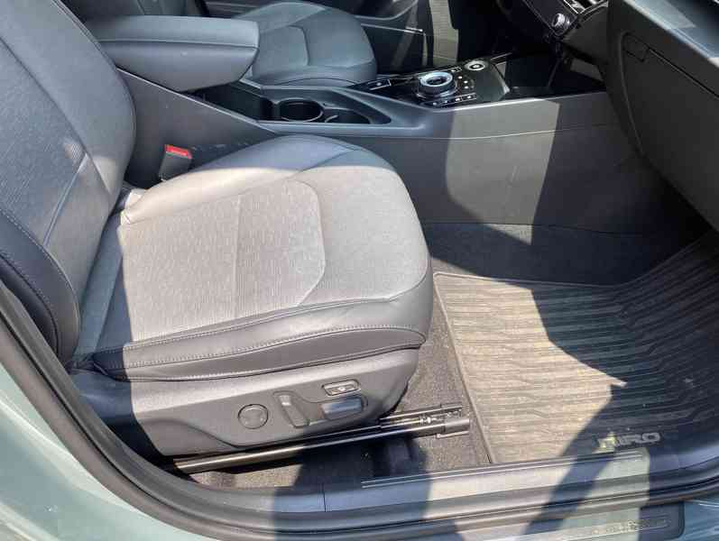 Prodám Kia Niro SG2 HEV Premium – 4/2023, pouze 11 500 km,ČR - foto 10