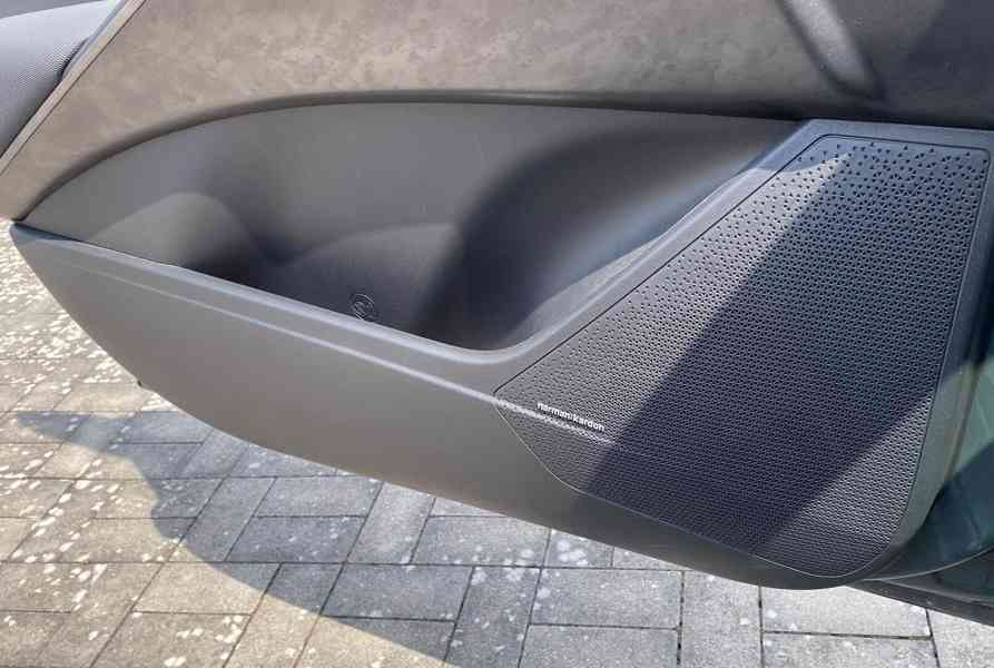 Prodám Kia Niro SG2 HEV Premium – 4/2023, pouze 11 500 km,ČR - foto 17