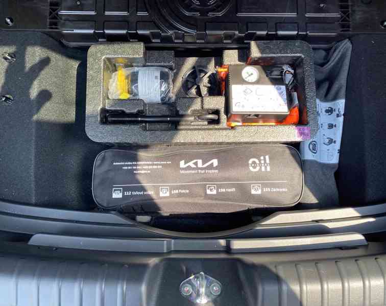 Prodám Kia Niro SG2 HEV Premium – 4/2023, pouze 11 500 km,ČR - foto 18