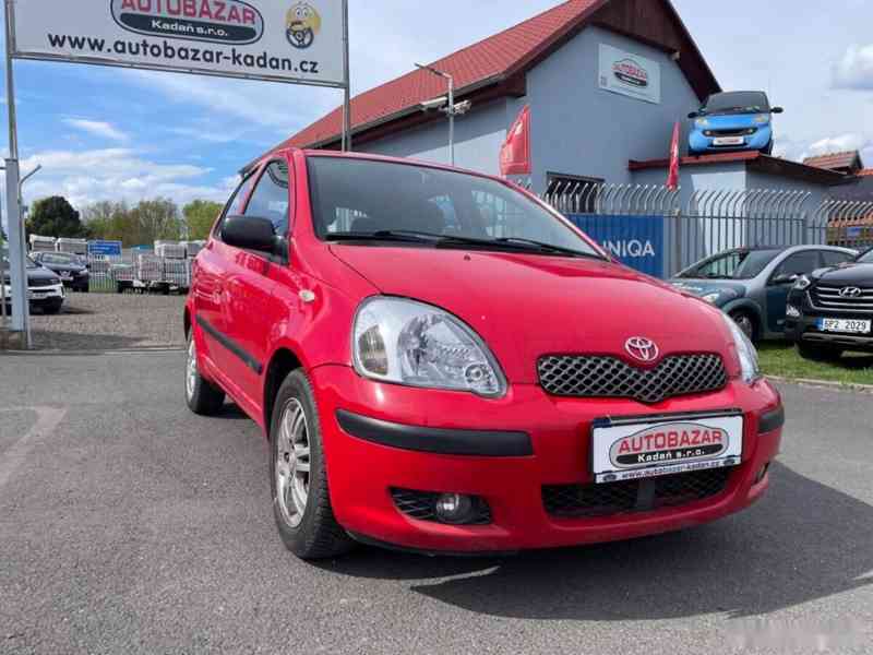 Toyota Yaris, 1,0 48kW, SERVISKA - foto 8