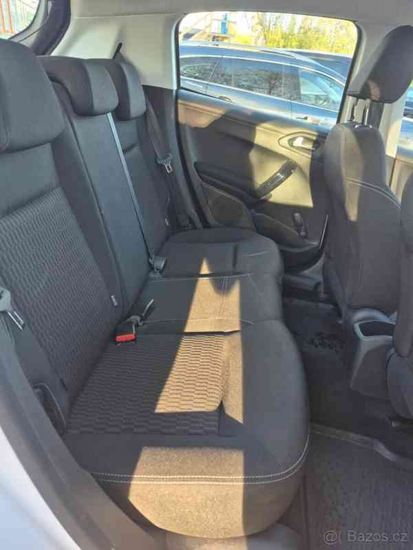 Peugeot 208 1,5 - foto 8