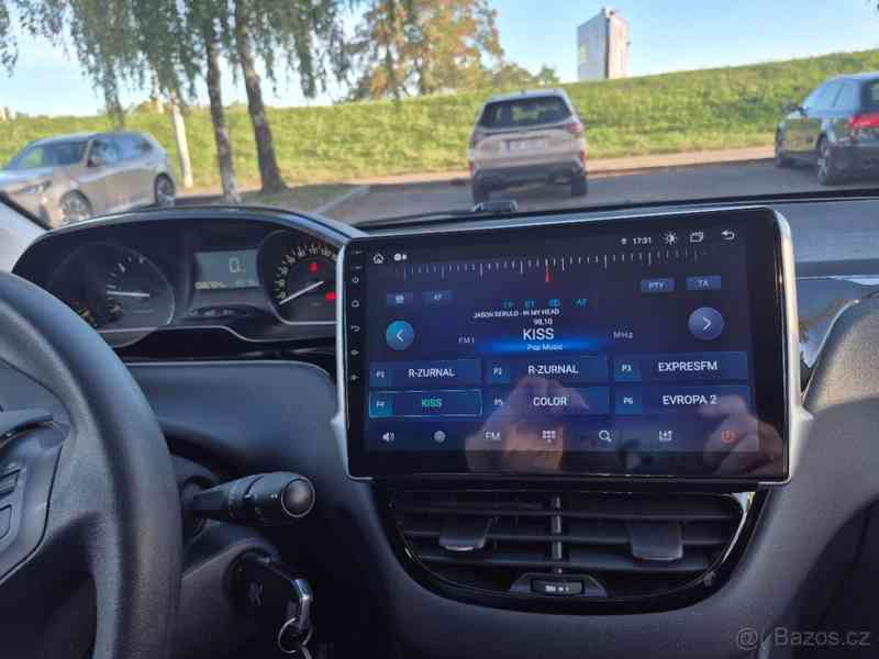 Peugeot 208 1,5 - foto 10
