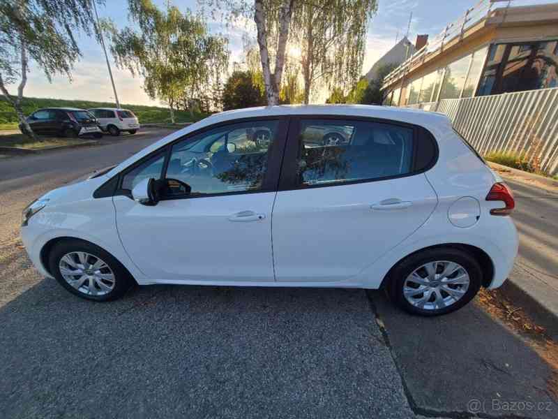 Peugeot 208 1,5 - foto 3