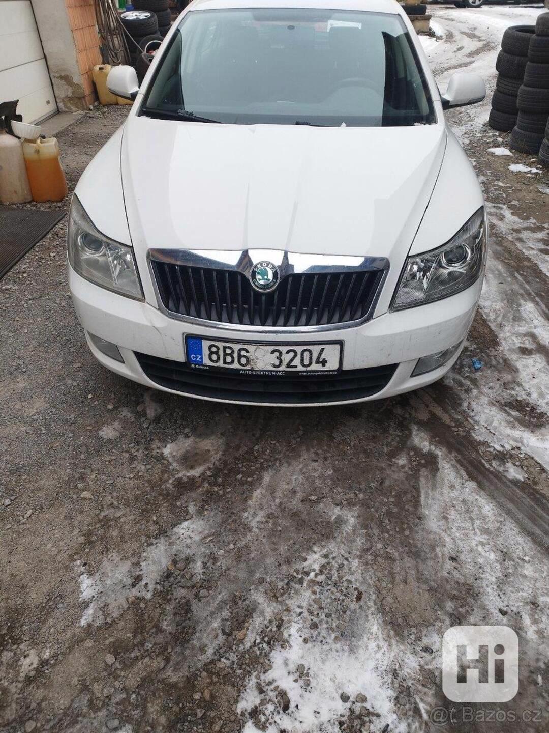 Škoda Octavia 1,6   II - foto 1