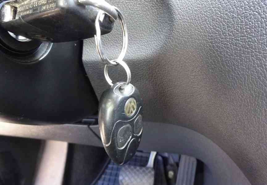 VW Caddy 2.0 TDI Life r.v.2013 (103 kw) 7 Míst Automat - foto 19