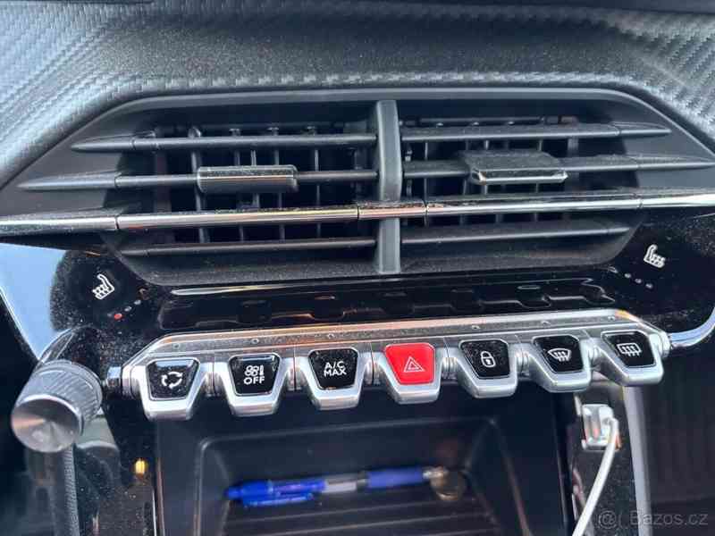 Peugeot 2008 1,2   benzin, rok 2021, 98000 km - foto 12