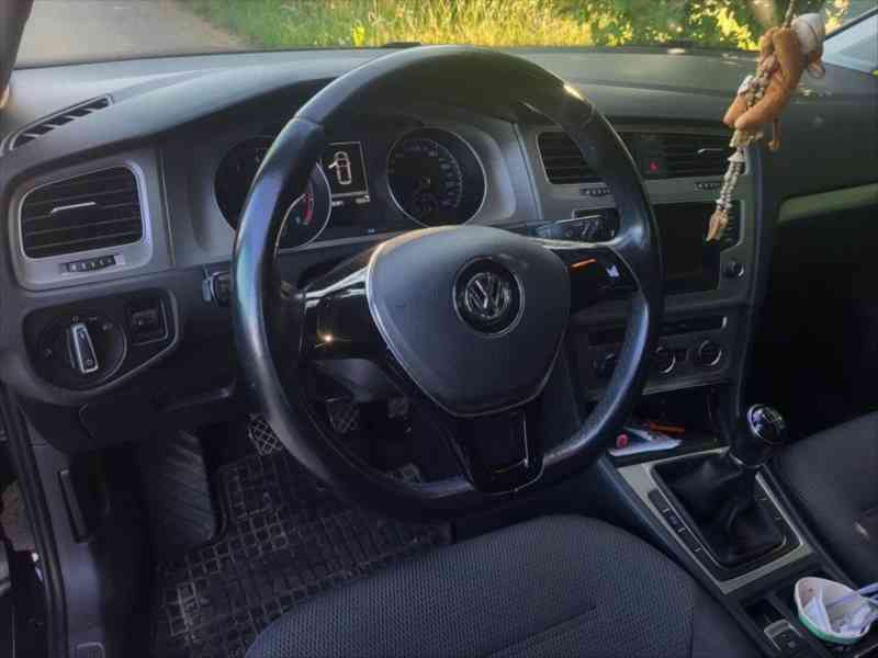 Volkswagen Golf 1,2 - foto 4