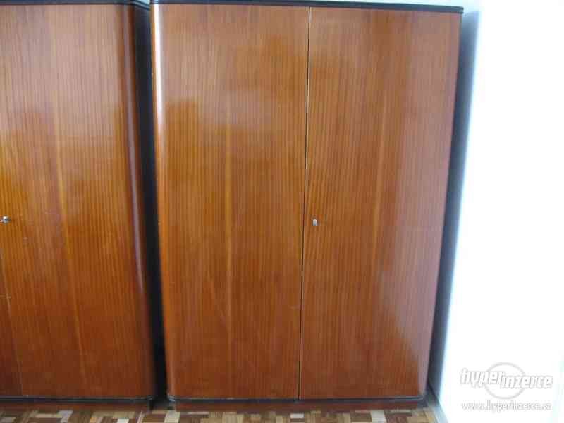 Starý nábytek za odvoz - foto 2