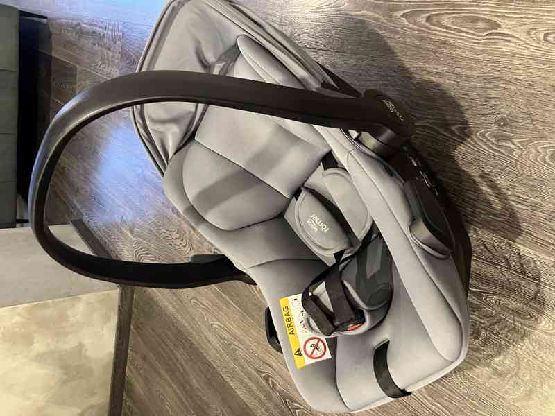 Autosedačka Britax Römer Baby-Safe Core Frost Grey - foto 3