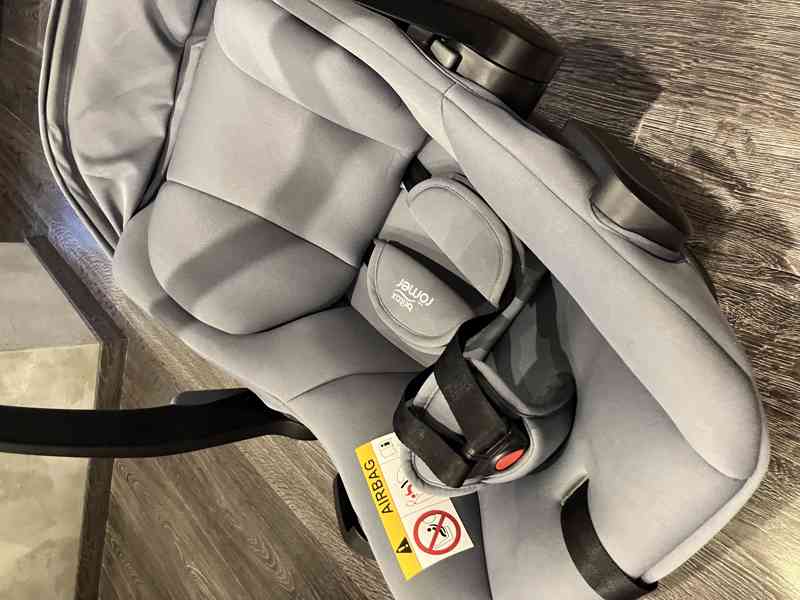 Autosedačka Britax Römer Baby-Safe Core Frost Grey - foto 4