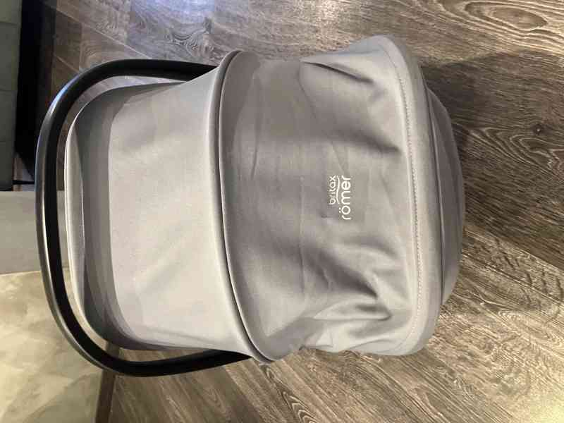 Autosedačka Britax Römer Baby-Safe Core Frost Grey - foto 7