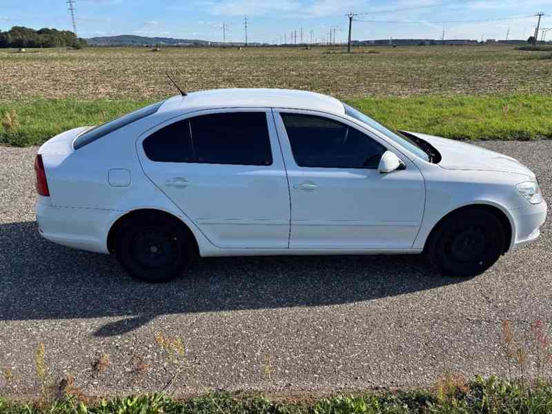 Škoda Octavia 1,6   TDI 77 kW, 2011 – 102 000 km - foto 8