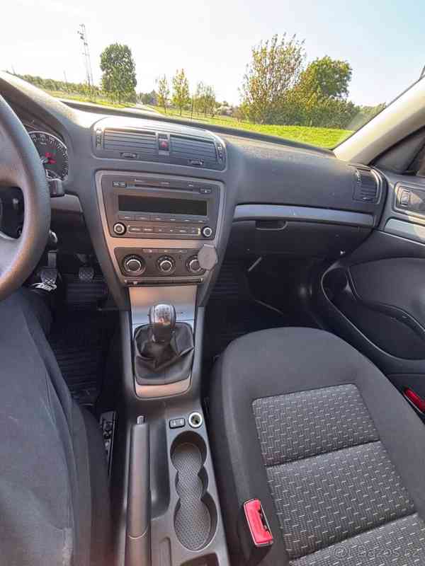 Škoda Octavia 1,6   TDI 77 kW, 2011 – 102 000 km - foto 9