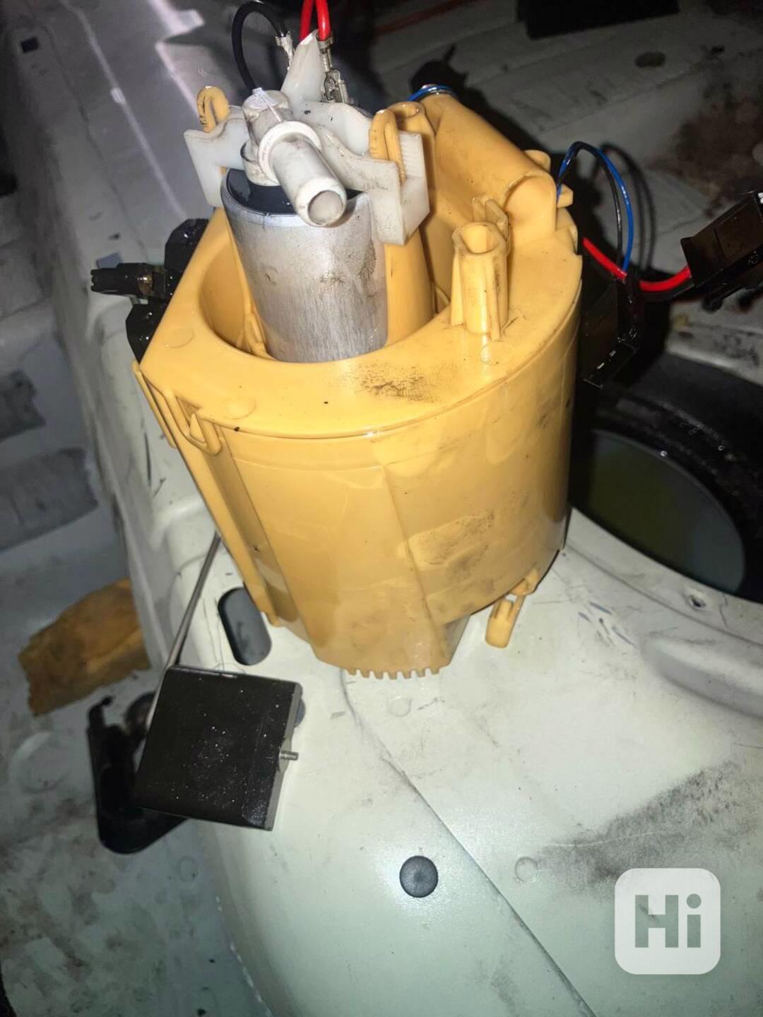 MERCEDES W212 CDI PALIVOVE CERPADLO NADRZ - foto 1