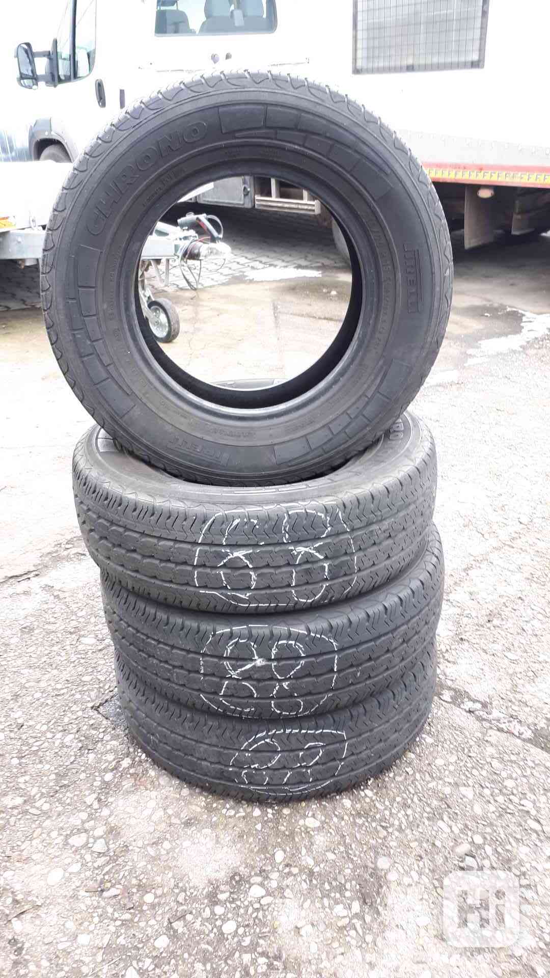 Sada 4 pneu Pirelli Chrono letní , 215/70 R15 109/107S - foto 1