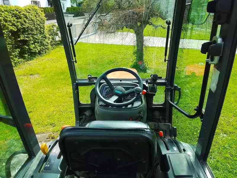 Traktor Kubota B 1610 - foto 11