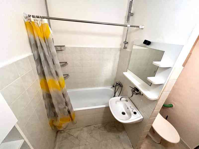 Pronájem bytu 1+1, 40m2 s balkonem - Otrokovice - foto 7