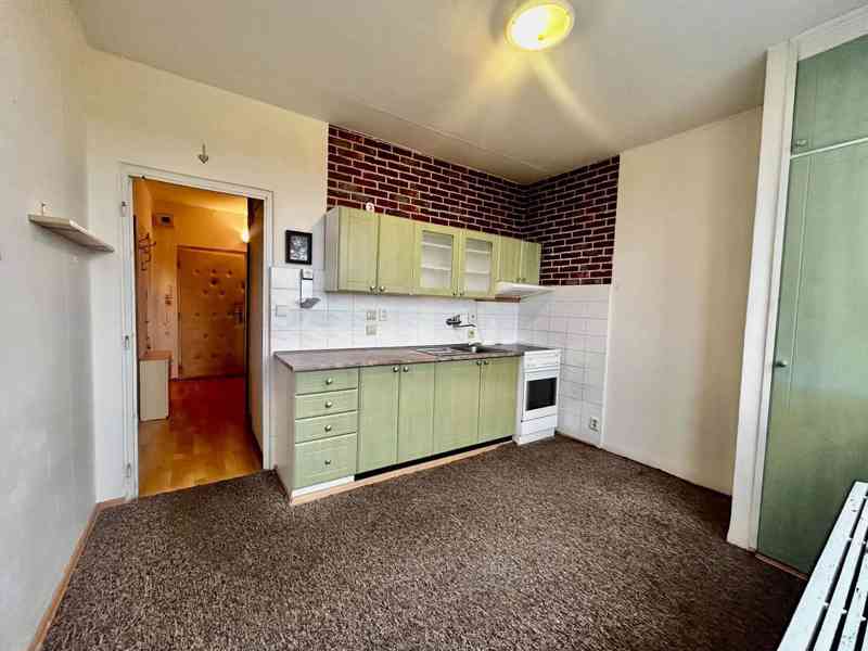 Pronájem bytu 1+1, 40m2 s balkonem - Otrokovice - foto 4