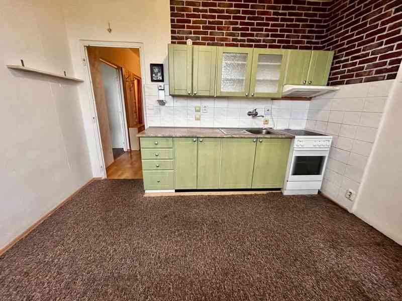 Pronájem bytu 1+1, 40m2 s balkonem - Otrokovice - foto 6