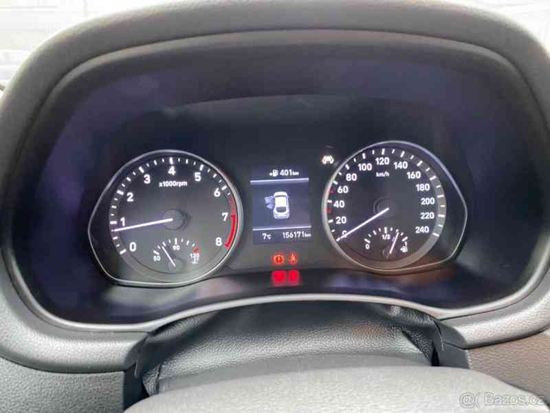 Hyundai i30 1,4   FASTBACK - foto 7