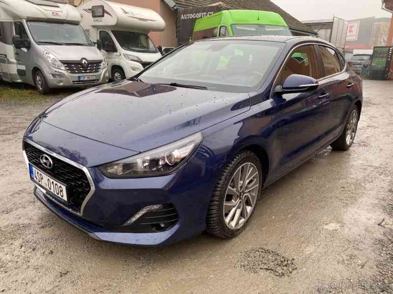 Hyundai i30 1,4   FASTBACK - foto 11