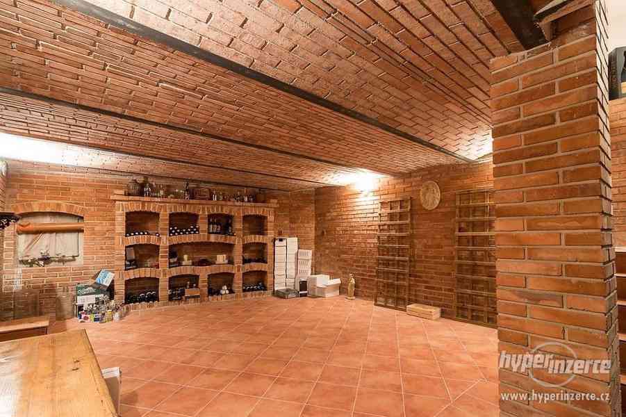 Prodej komerční nemovitosti (312 m2), Praha-Vršovice - foto 6