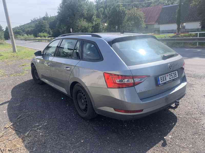 Škoda Superb  - foto 4