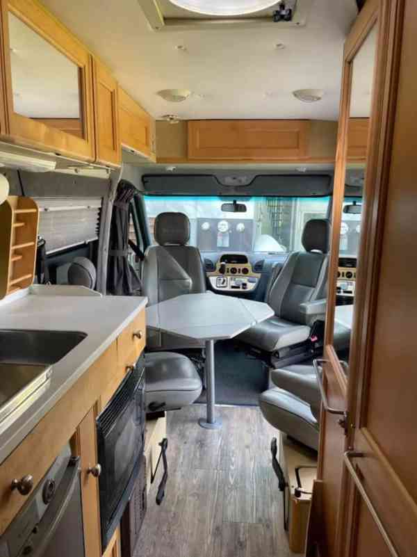 S manželem darujeme náš obytný vůz. - foto 7