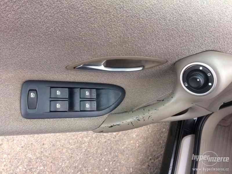 Renault Laguna II 1.9 DCi, 96 kW - foto 13