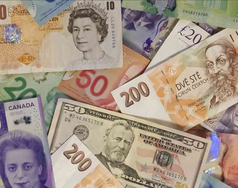 Půjčte si peníze rychle a online od 40 000 Kč do 10 000 000 