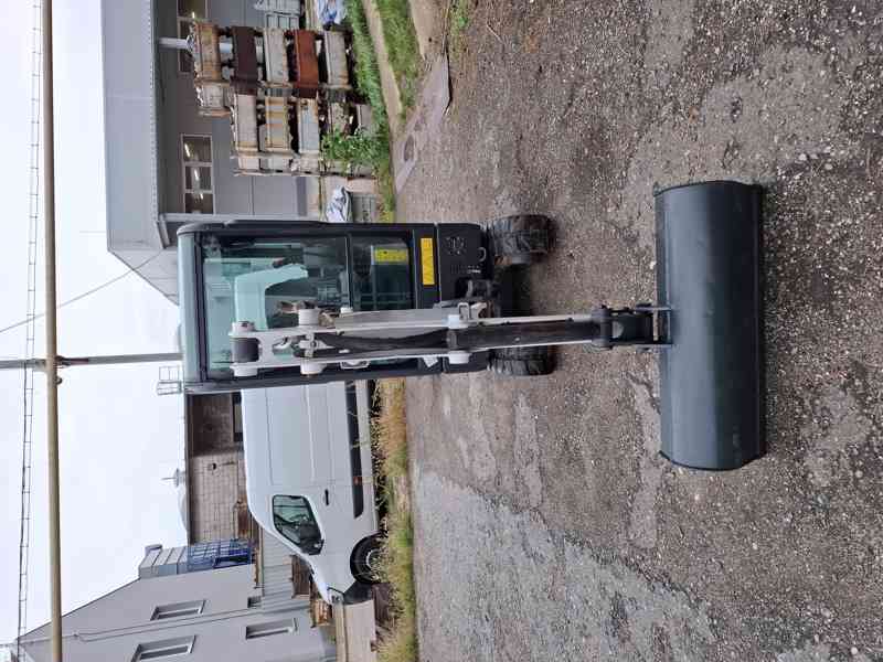 Bobcat E19, rok 2019 - foto 3