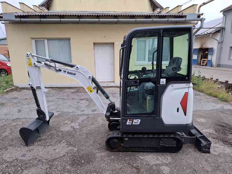 Bobcat E19, rok 2019 - foto 9