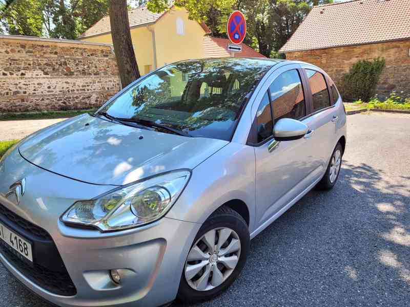 Citroën C3 1.4 benzín, 98 tis. km, panoramatická střecha - foto 2